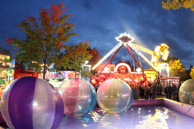 Impressionen von der Fliegenkirmes in Bochum-Stiepel